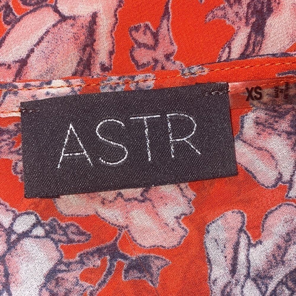 ASTR Floral Romper Womens XS Orange Excellent Sleeveless V-Neck Ruffle AP5637 - Picture 7 of 8